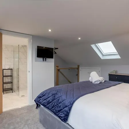 Kist Accommodates - Belmont Dene *