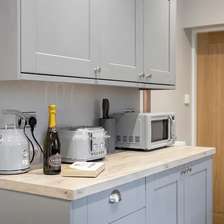 度假居 Kist Accommodates - Belmont Dene